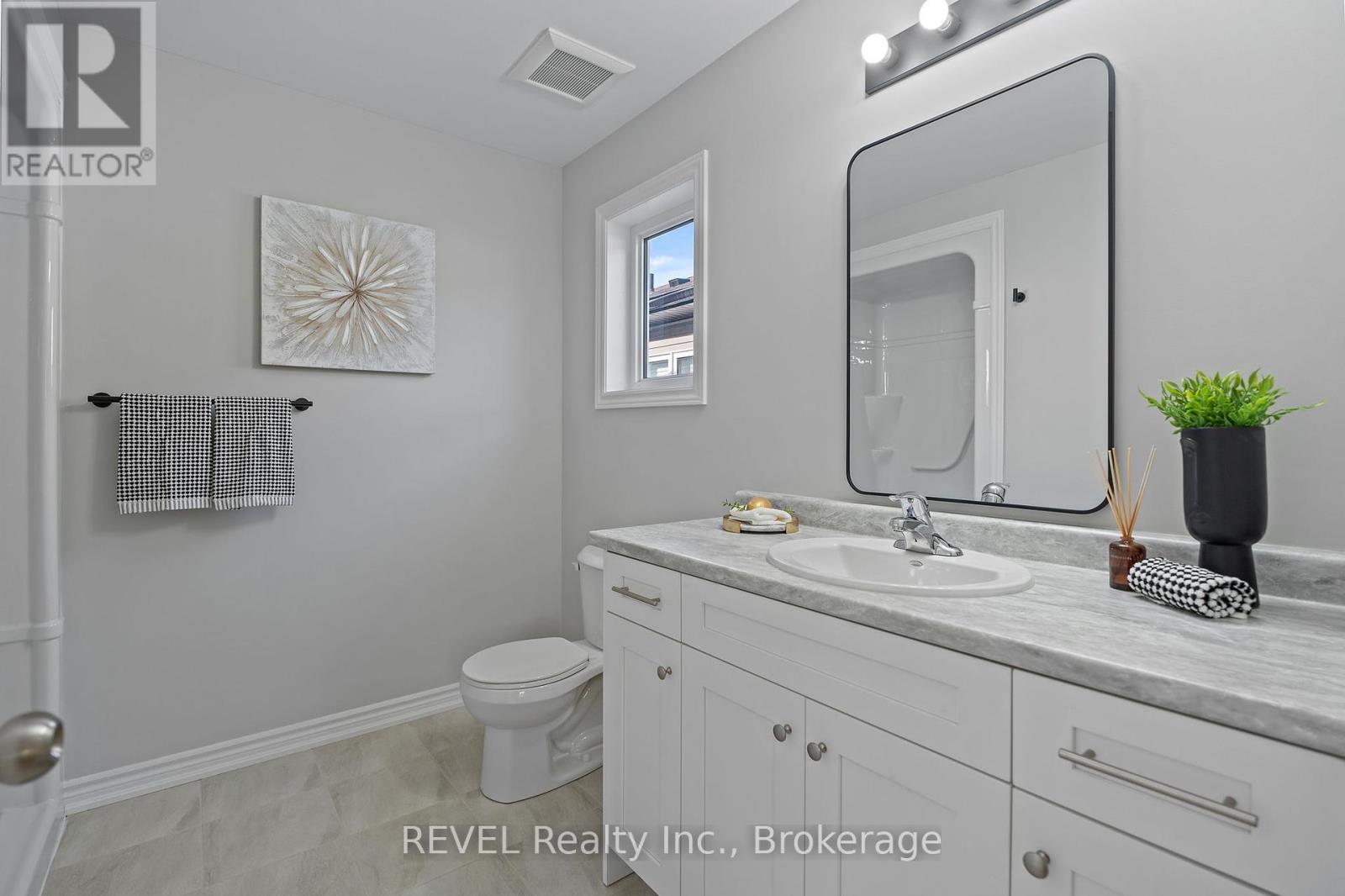 55 Superior Street, Welland, Ontario  L3B 3G3 - Photo 17 - X12420589