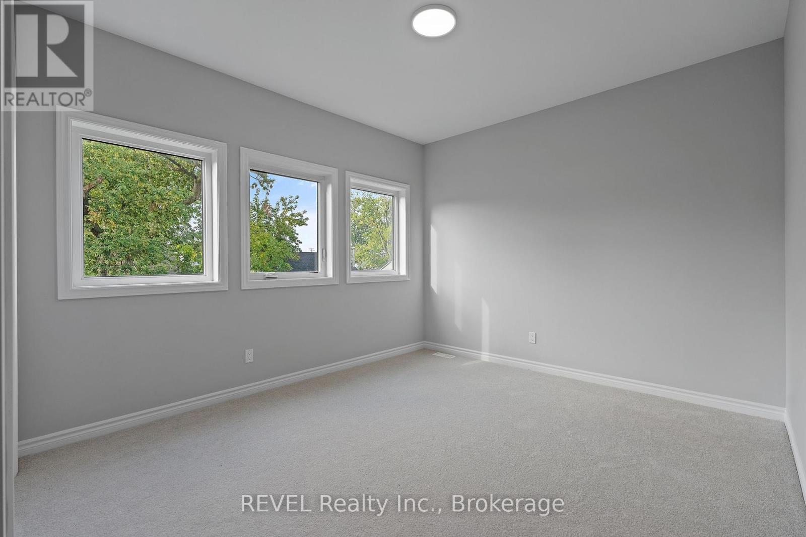 55 Superior Street, Welland, Ontario  L3B 3G3 - Photo 22 - X12420589