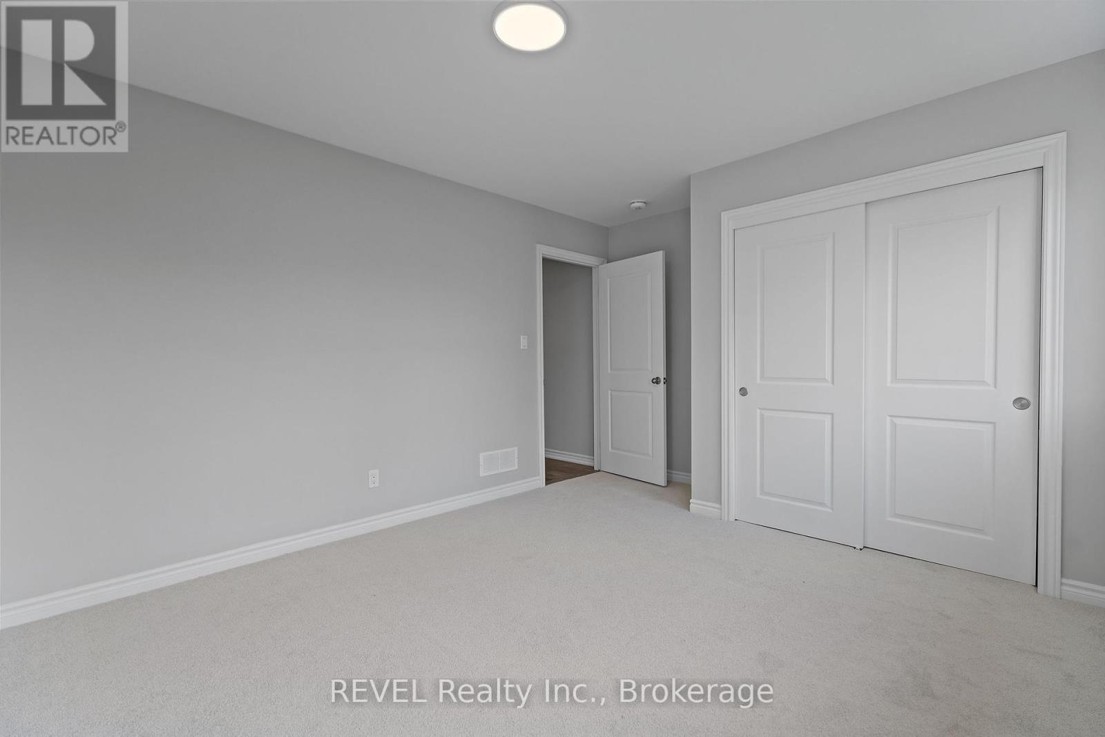 55 Superior Street, Welland, Ontario  L3B 3G3 - Photo 23 - X12420589