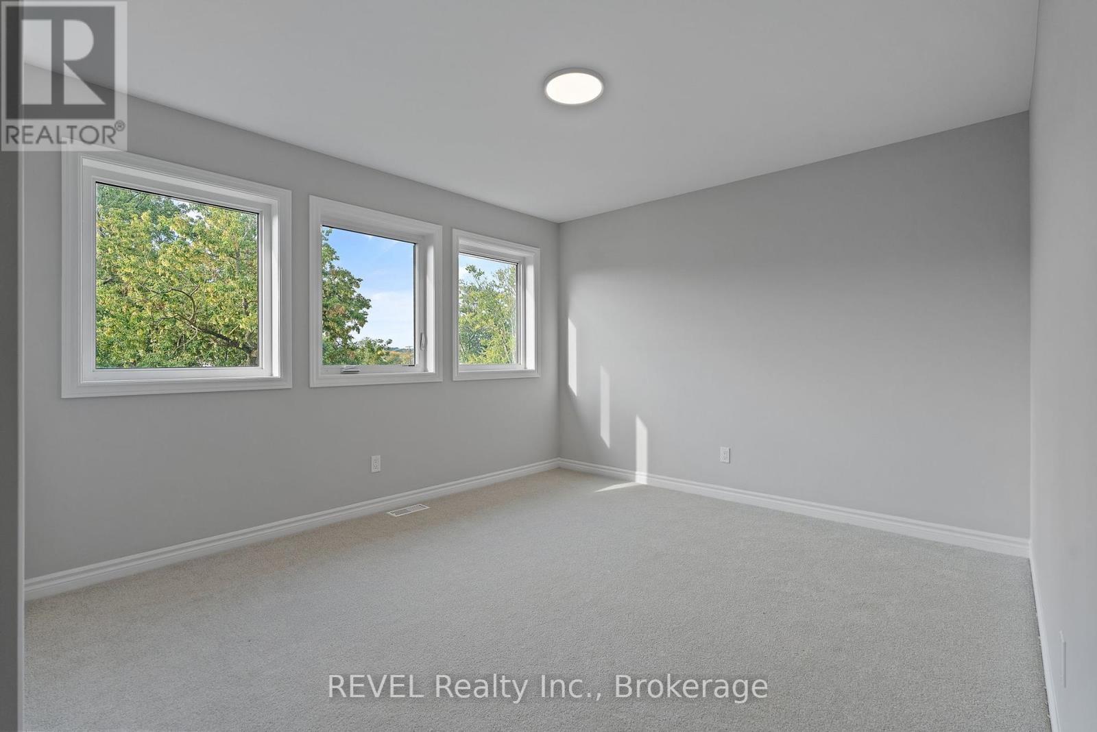 55 Superior Street, Welland, Ontario  L3B 3G3 - Photo 24 - X12420589