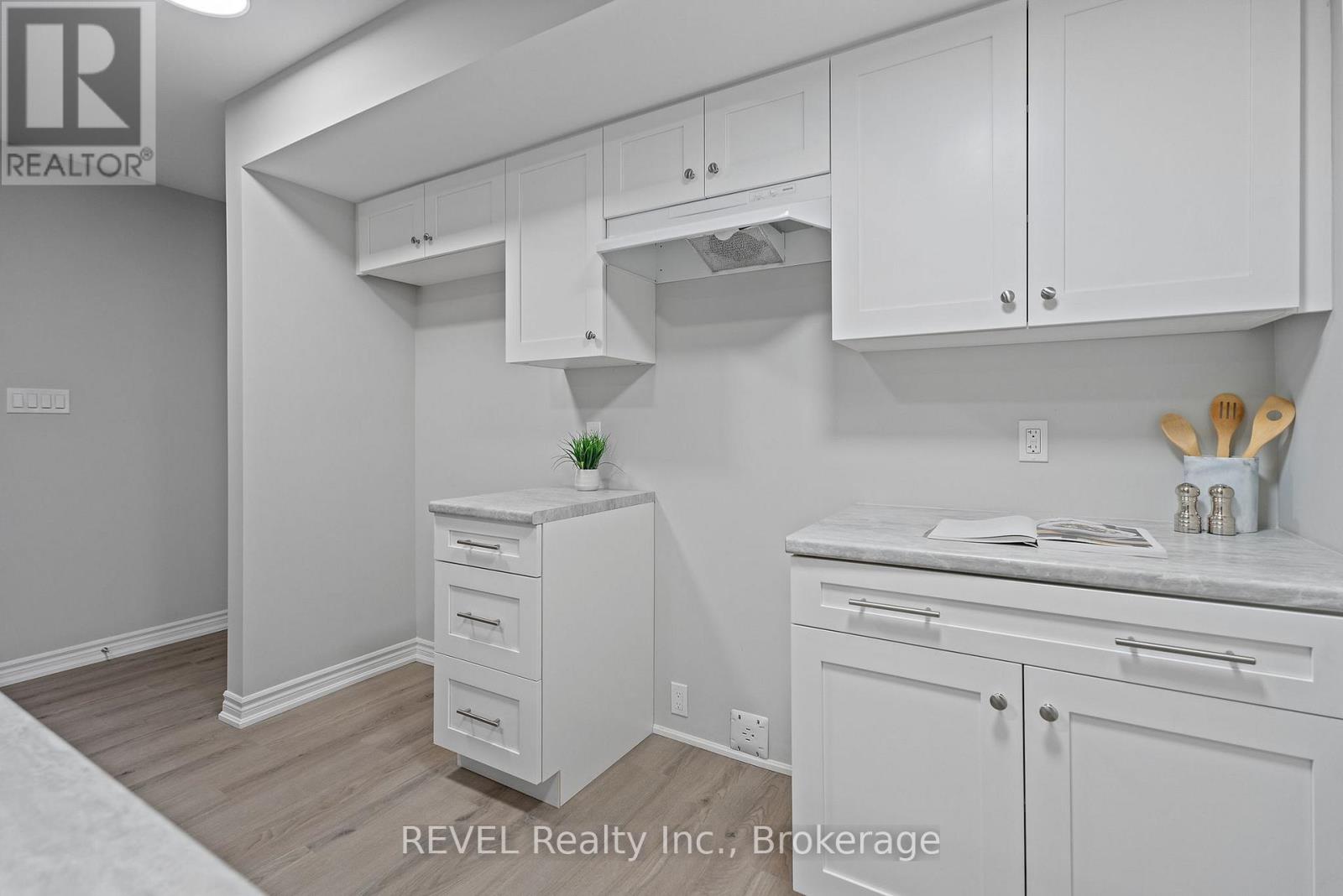 55 Superior Street, Welland, Ontario  L3B 3G3 - Photo 34 - X12420589