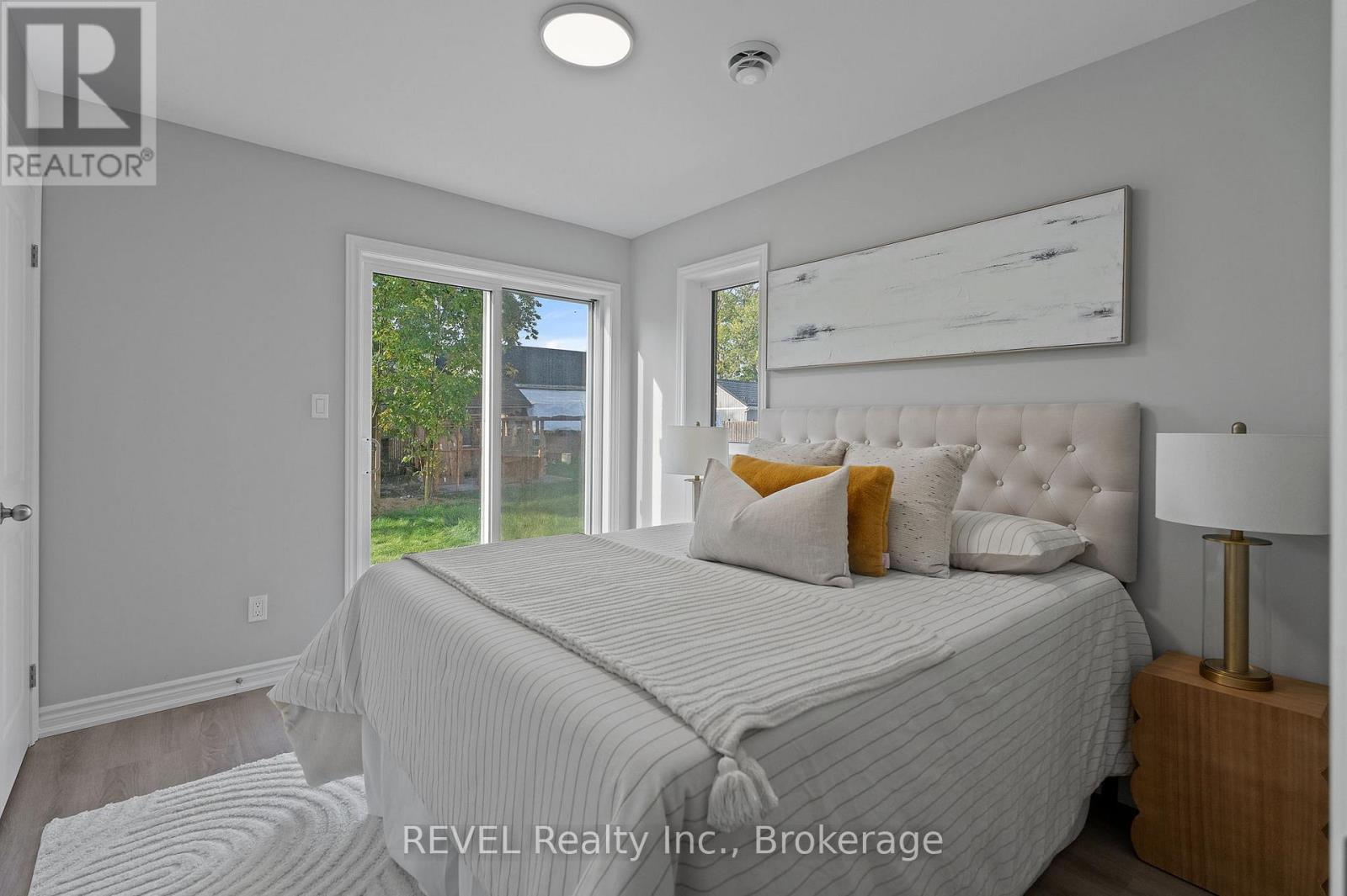 55 Superior Street, Welland, Ontario  L3B 3G3 - Photo 36 - X12420589