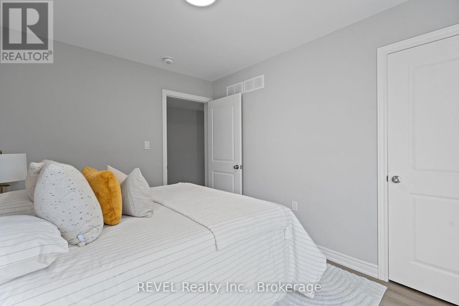 55 Superior Street, Welland, Ontario  L3B 3G3 - Photo 37 - X12420589