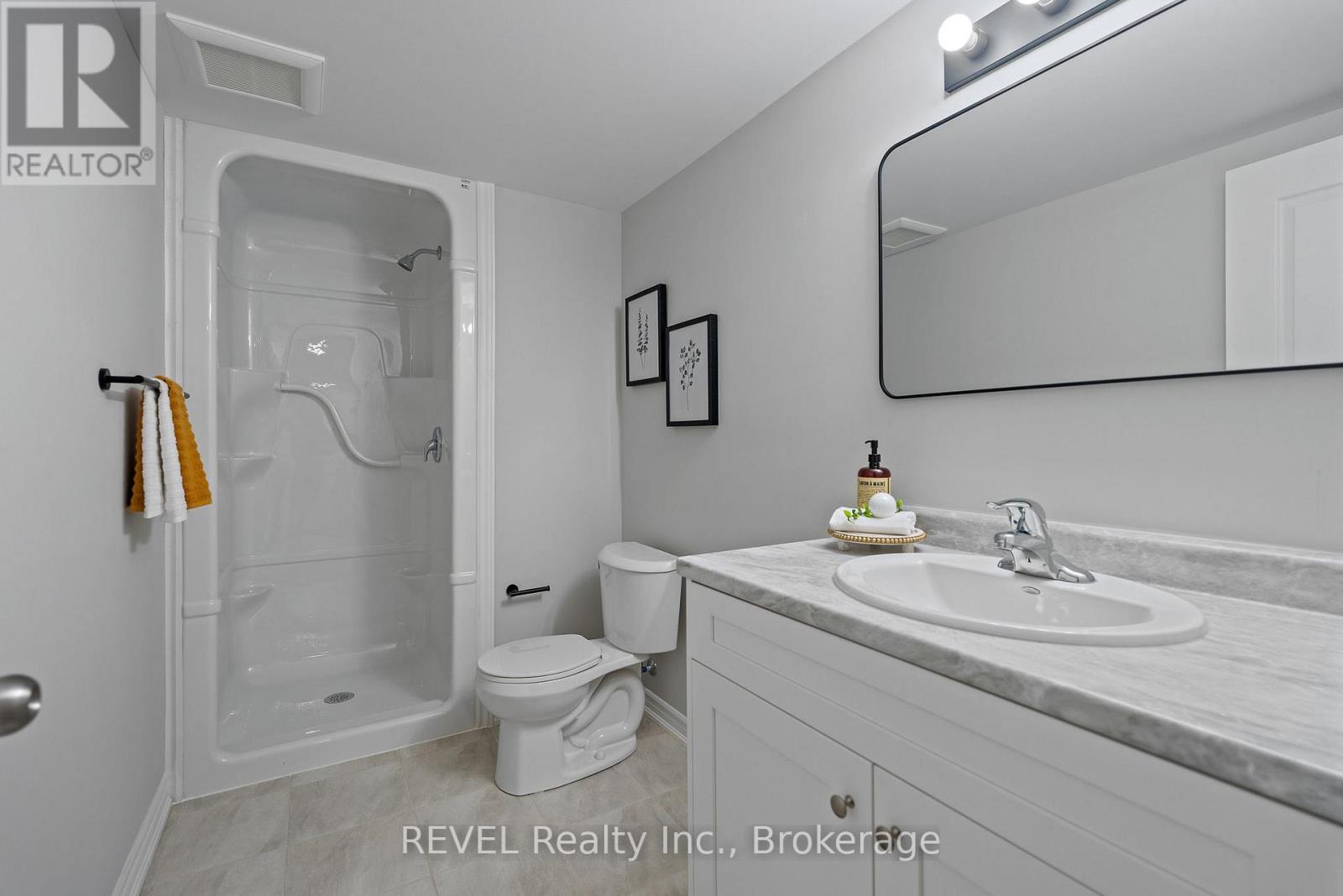 55 Superior Street, Welland, Ontario  L3B 3G3 - Photo 38 - X12420589