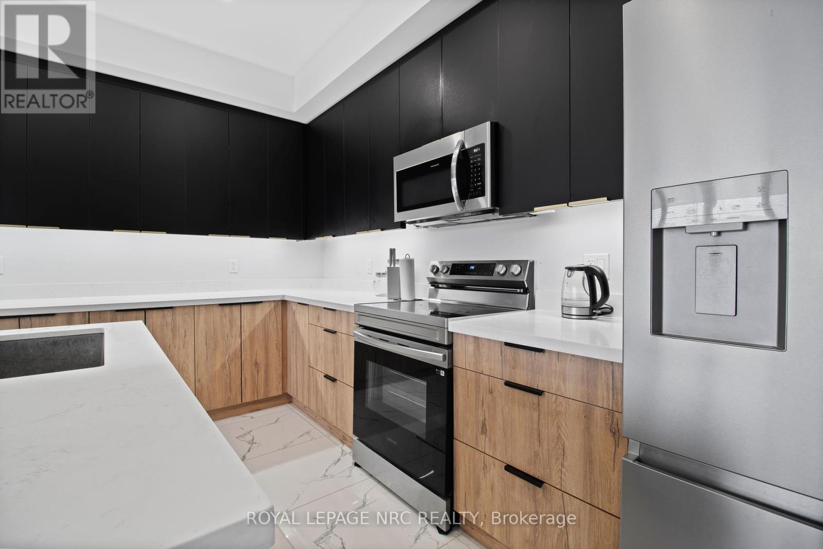 7392 Splendour Drive, Niagara Falls, Ontario  L2H 3V8 - Photo 15 - X12420613