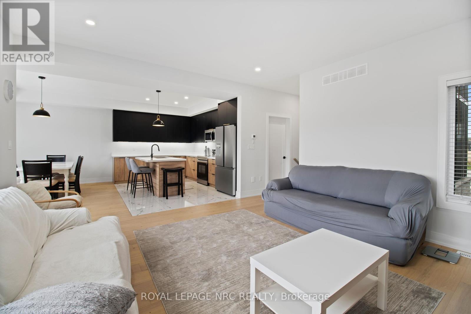 7392 Splendour Drive, Niagara Falls, Ontario  L2H 3V8 - Photo 17 - X12420613