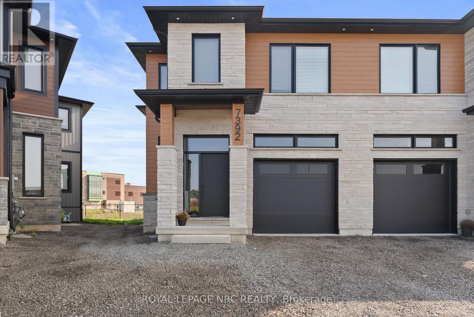 7392 Splendour Drive, Niagara Falls, Ontario  L2H 3V8 - Photo 2 - X12420613