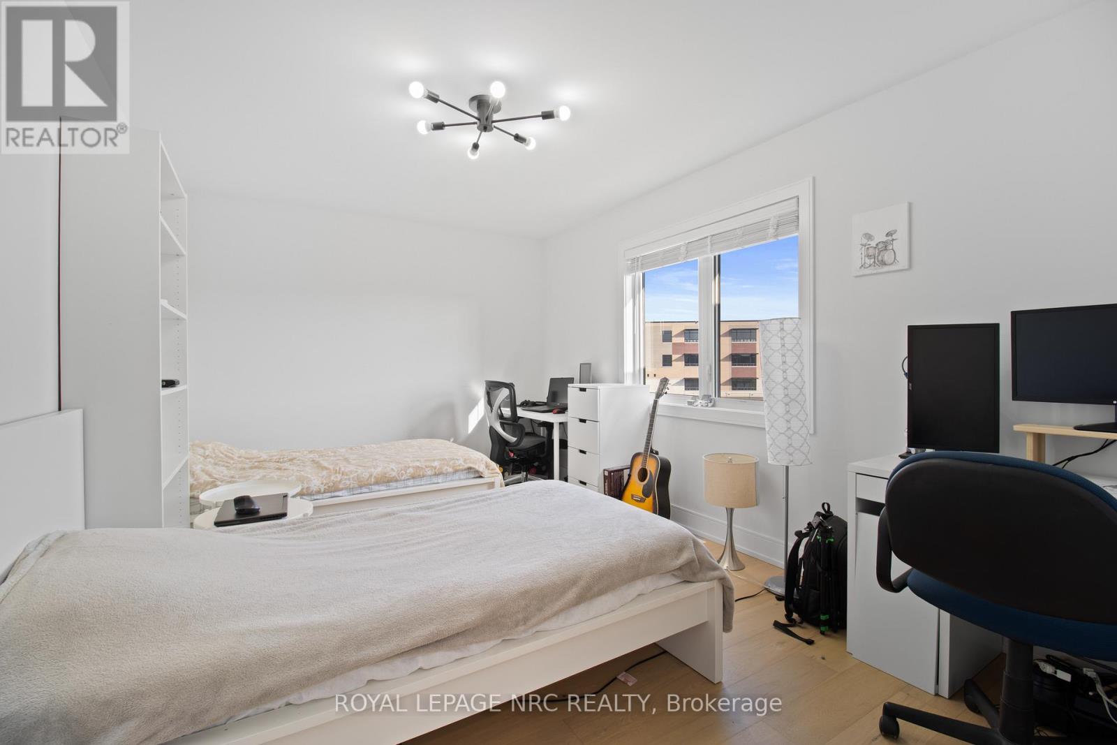 7392 Splendour Drive, Niagara Falls, Ontario  L2H 3V8 - Photo 28 - X12420613