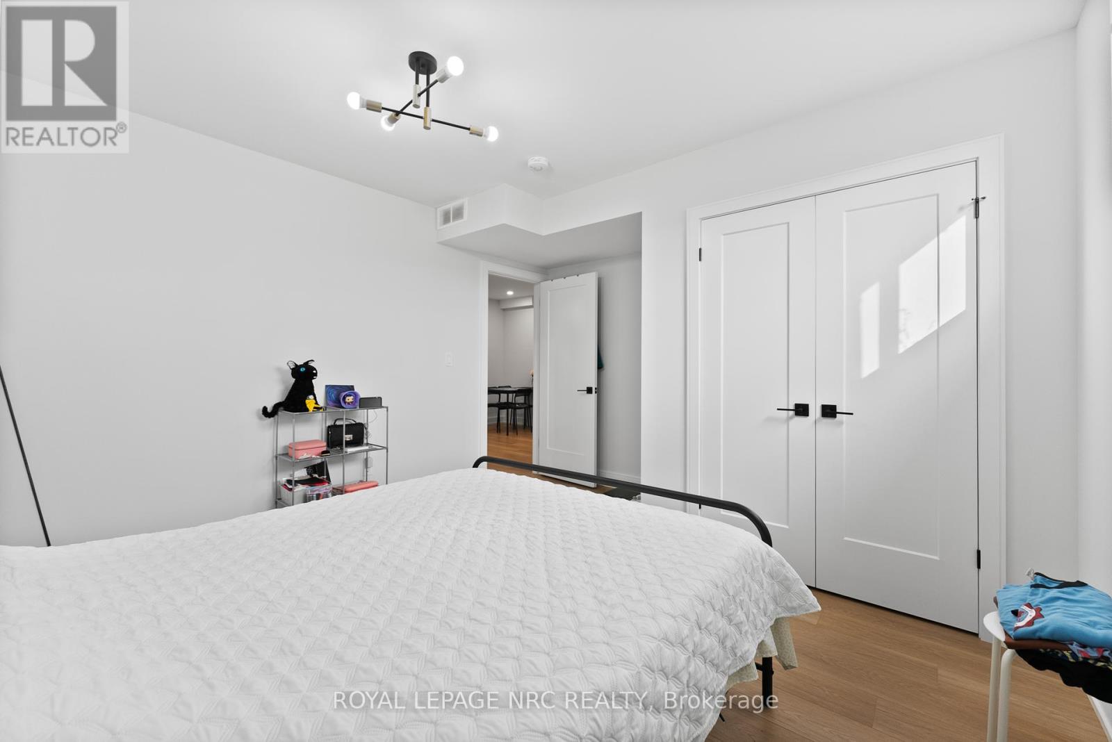 7392 Splendour Drive, Niagara Falls, Ontario  L2H 3V8 - Photo 36 - X12420613