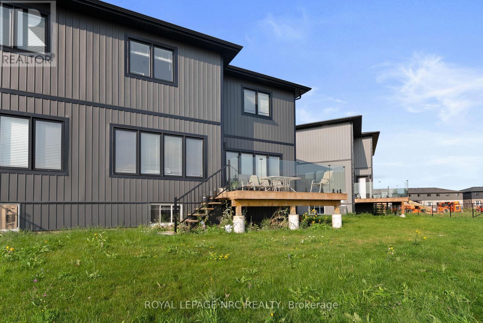 7392 Splendour Drive, Niagara Falls, Ontario  L2H 3V8 - Photo 40 - X12420613