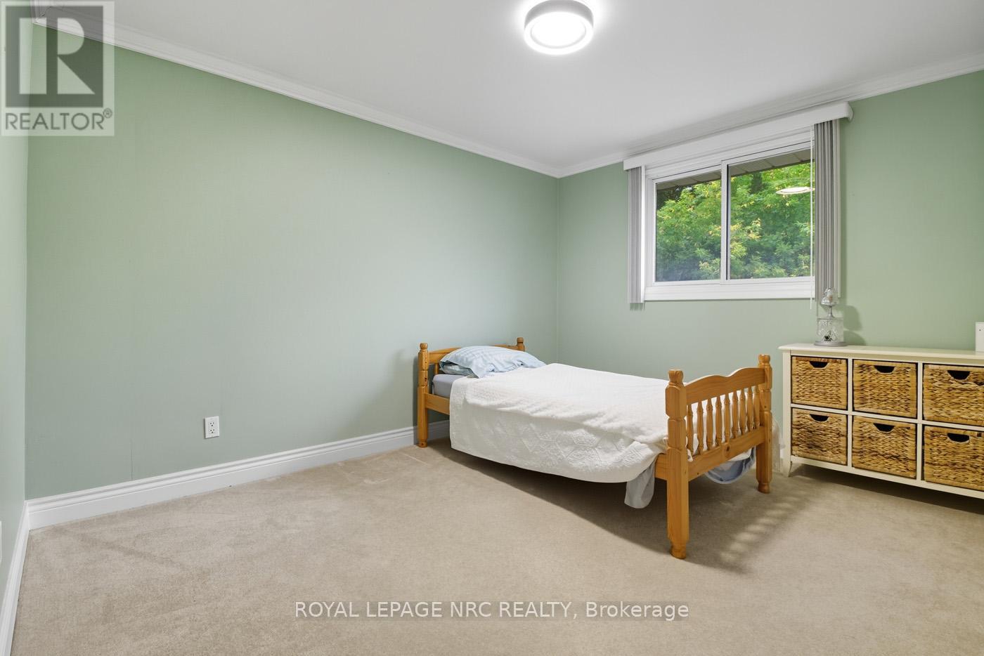 6568 Riall Street, Niagara Falls, Ontario  L2J 1Z6 - Photo 13 - X12421194