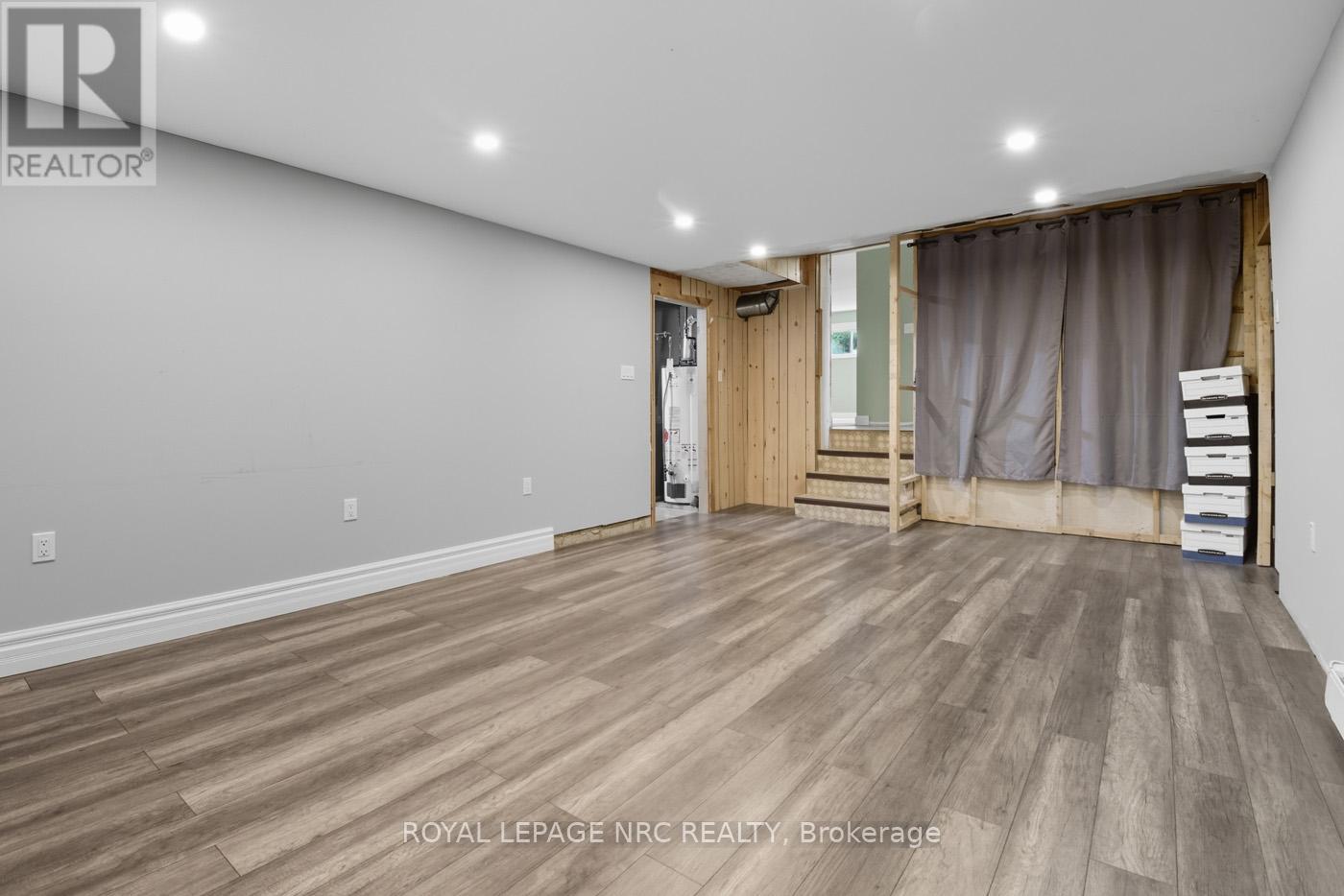 6568 Riall Street, Niagara Falls, Ontario  L2J 1Z6 - Photo 23 - X12421194