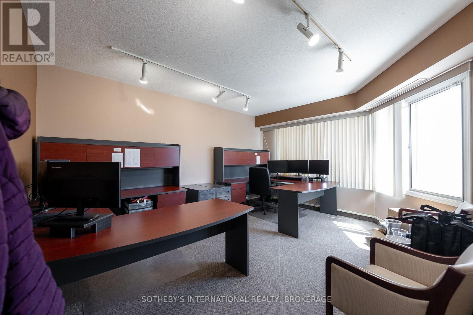 5 Race Street, St. Catharines, Ontario  L2R 3M1 - Photo 17 - X12421403