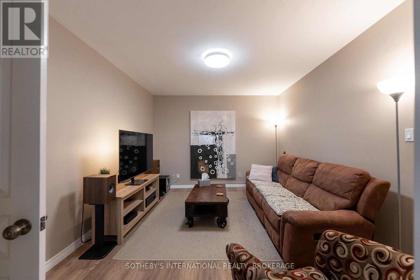 5 Race Street, St. Catharines, Ontario  L2R 3M1 - Photo 27 - X12421403