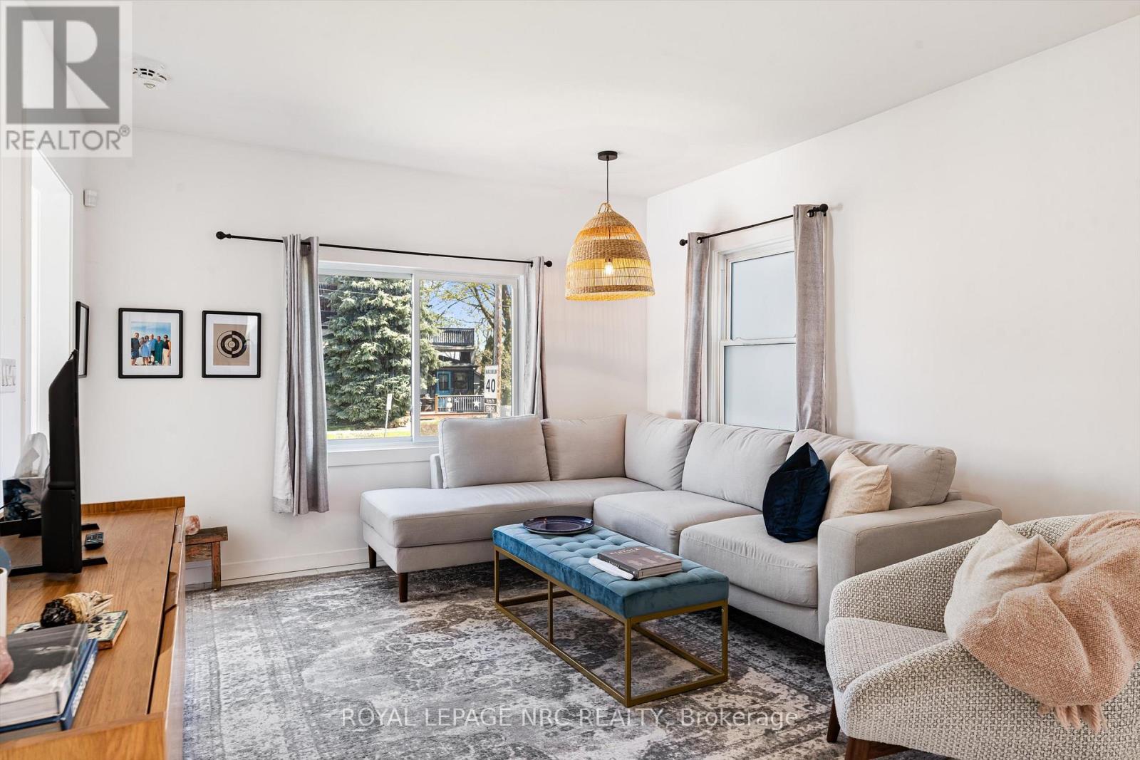 37 Lock Street, St. Catharines, Ontario  L2N 5B8 - Photo 10 - X12421470