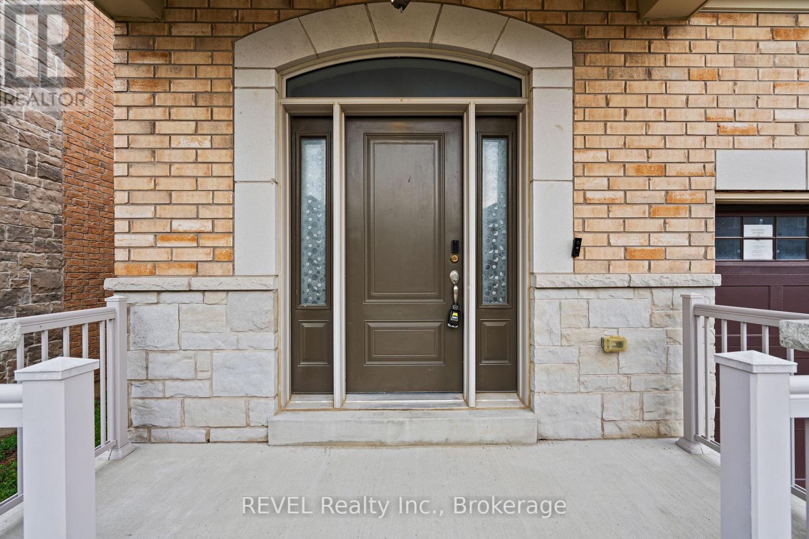 32 Sparkle Drive, Thorold, Ontario  L2V 0H2 - Photo 3 - X12421556