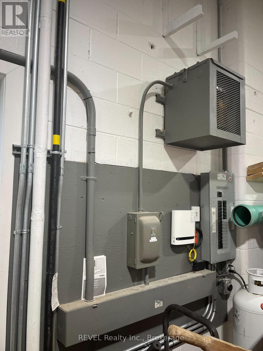 8455 Stanley Avenue, Niagara Falls, Ontario  L2G 0C9 - Photo 9 - X12421902