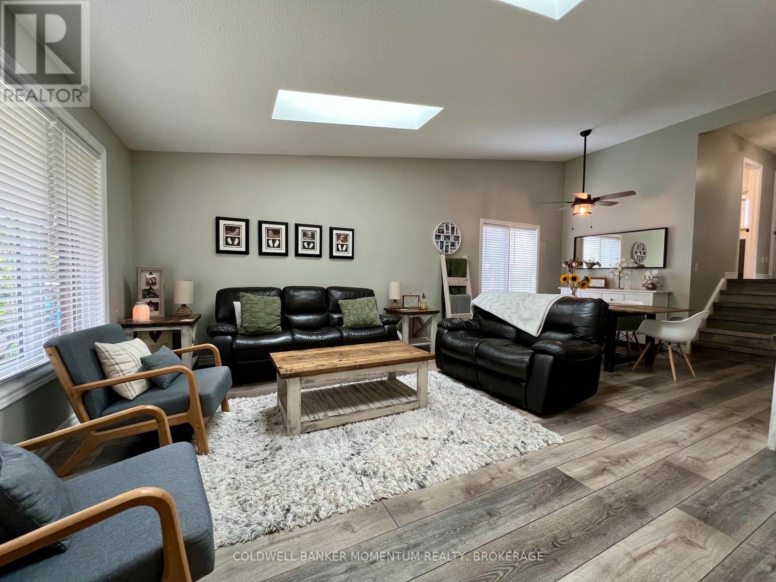 3933 Vineyard Crescent, Lincoln, Ontario  L0R 2C0 - Photo 5 - X12423013