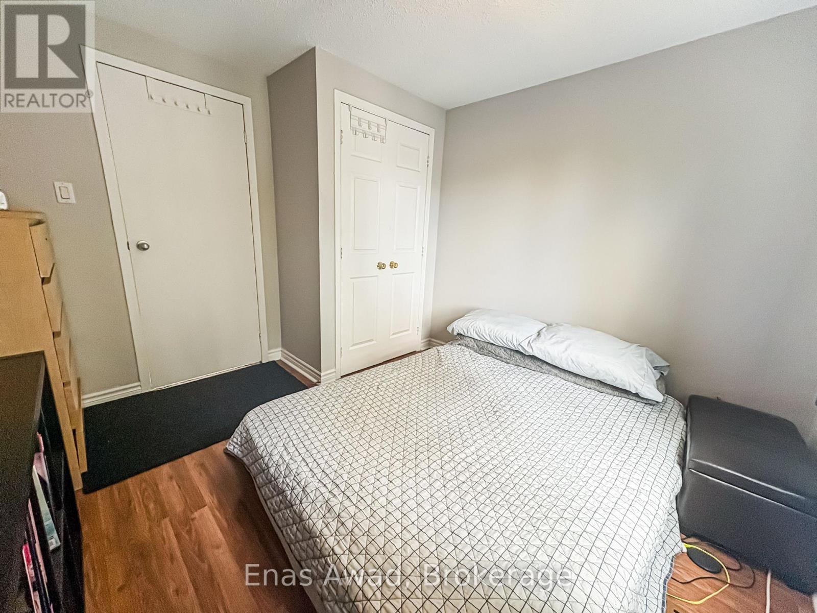 3072 Patrick Crescent, Mississauga, Ontario  L5N 3G5 - Photo 11 - W12423249