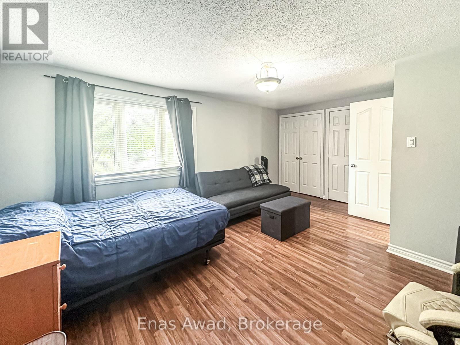 3072 Patrick Crescent, Mississauga, Ontario  L5N 3G5 - Photo 8 - W12423249