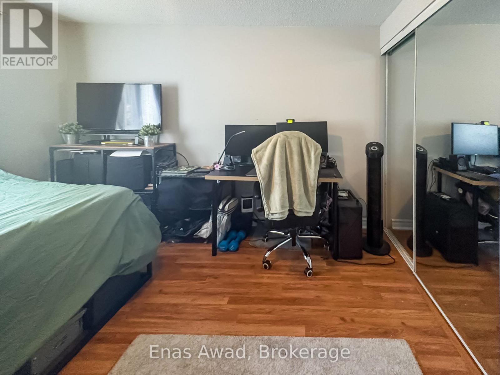 3072 Patrick Crescent, Mississauga, Ontario  L5N 3G5 - Photo 9 - W12423249