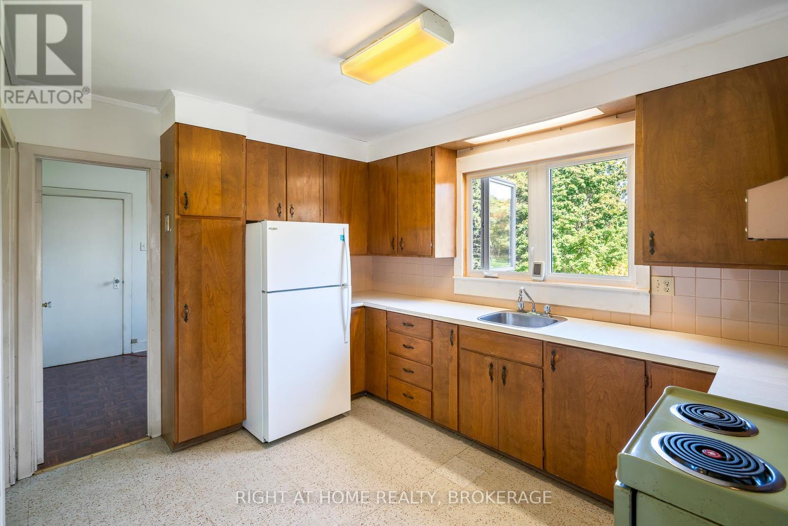 1353 Mcnab Road, Niagara-On-The-Lake, Ontario  L0S 1J0 - Photo 22 - X12423419