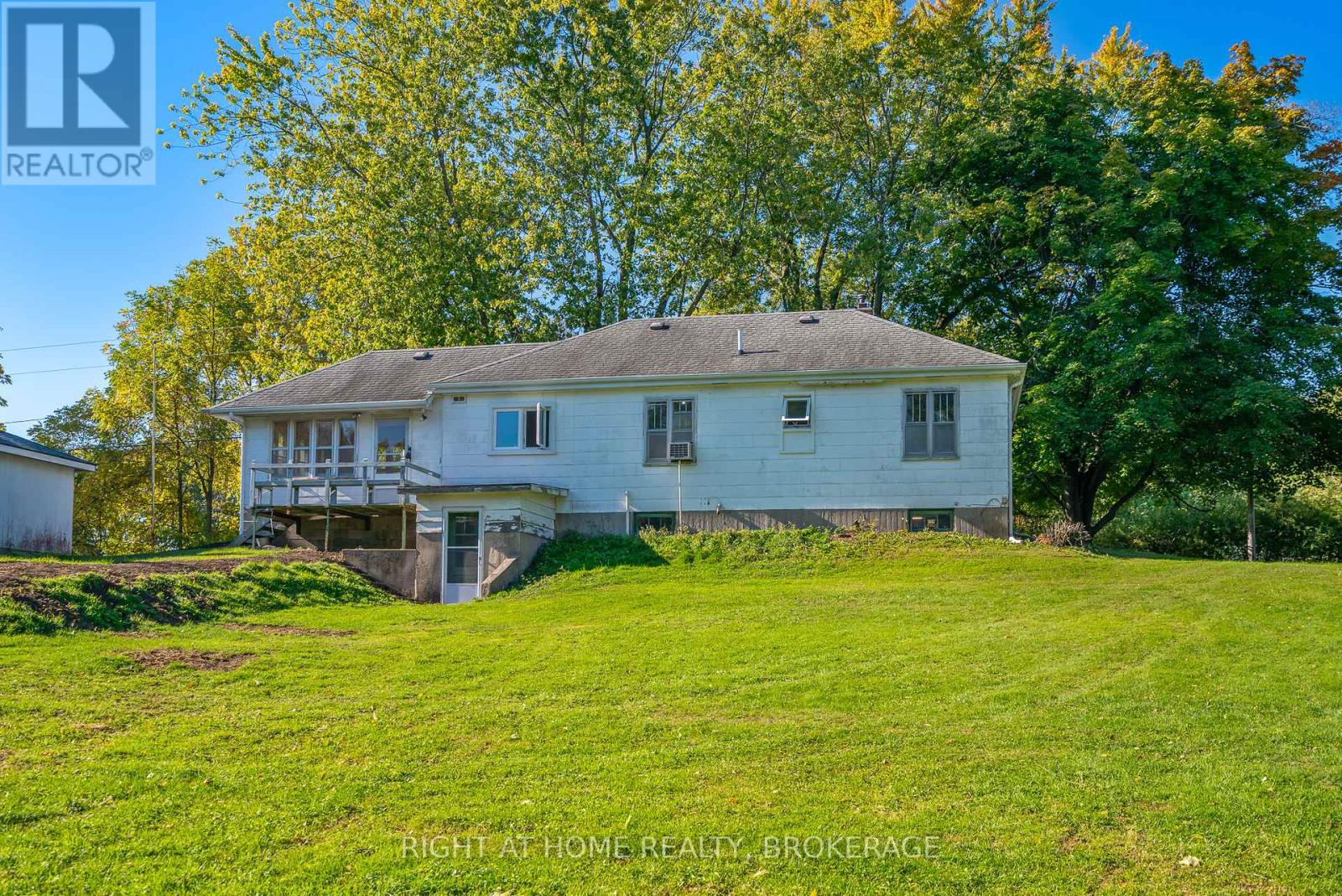 1353 Mcnab Road, Niagara-On-The-Lake, Ontario  L0S 1J0 - Photo 6 - X12423419