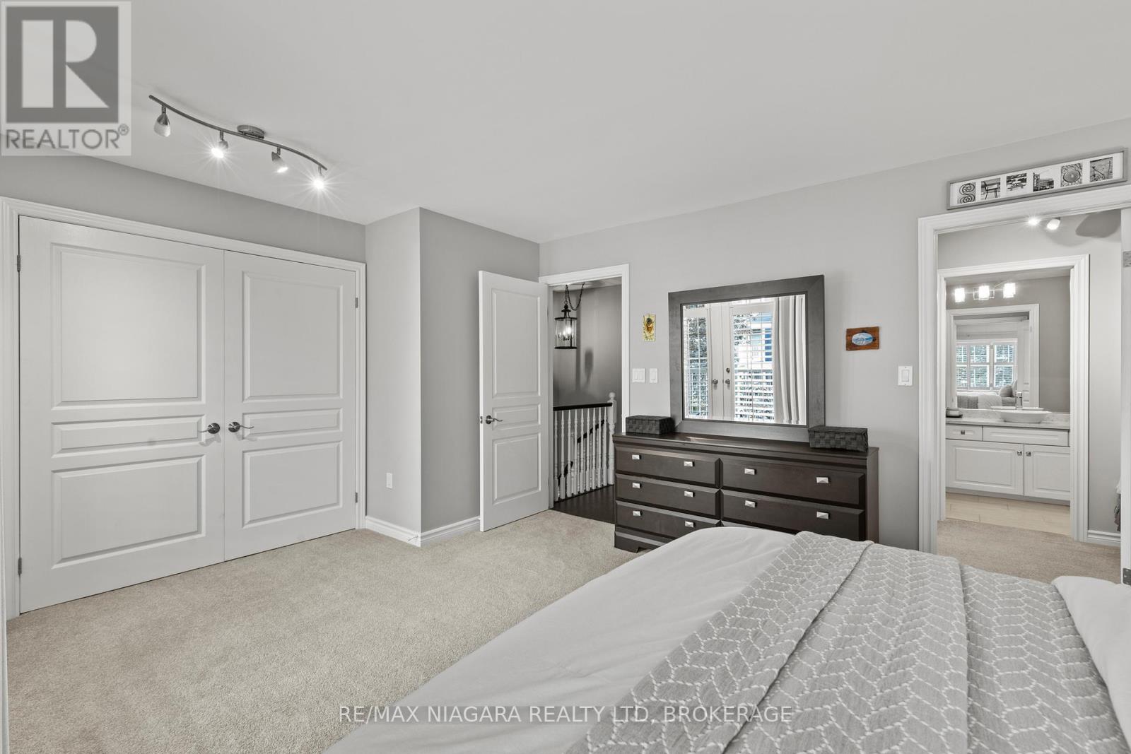 3 - 88 Lakeport Road, St. Catharines, Ontario  L2N 4P8 - Photo 21 - X12425061