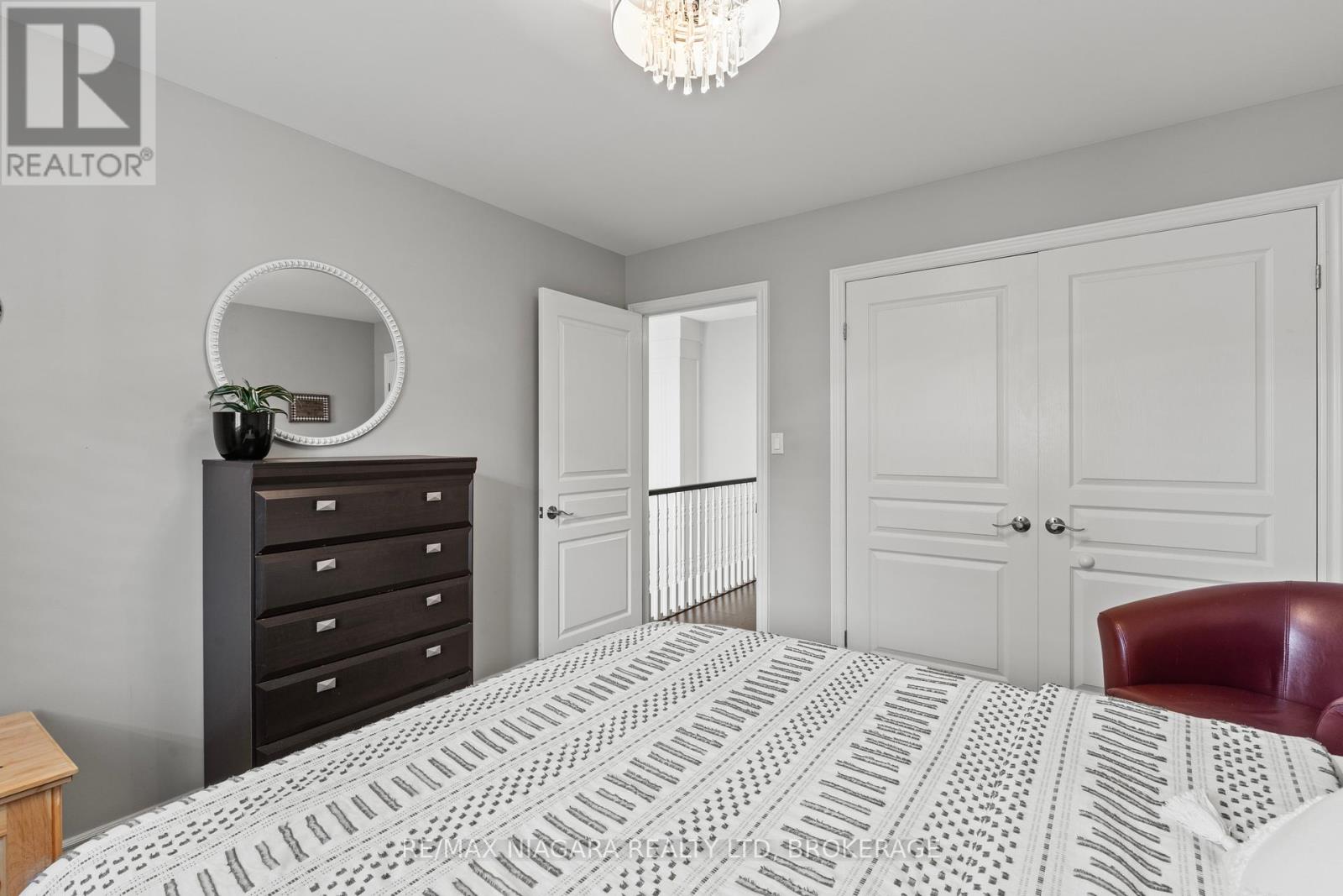 3 - 88 Lakeport Road, St. Catharines, Ontario  L2N 4P8 - Photo 27 - X12425061