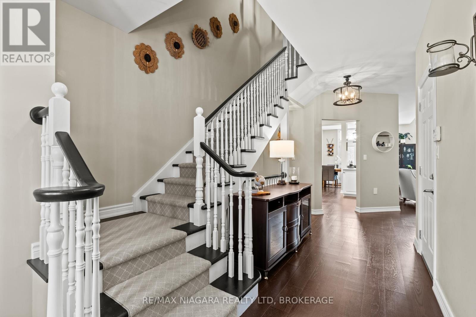 3 - 88 Lakeport Road, St. Catharines, Ontario  L2N 4P8 - Photo 6 - X12425061