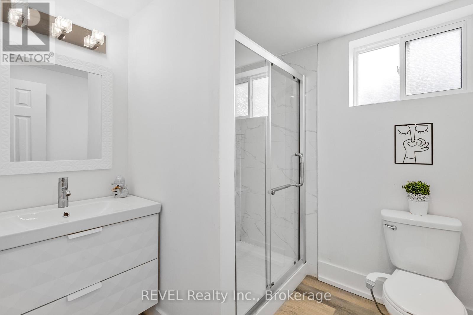 16 Roxborough Court, St. Catharines, Ontario  L2M 6E3 - Photo 23 - X12425175