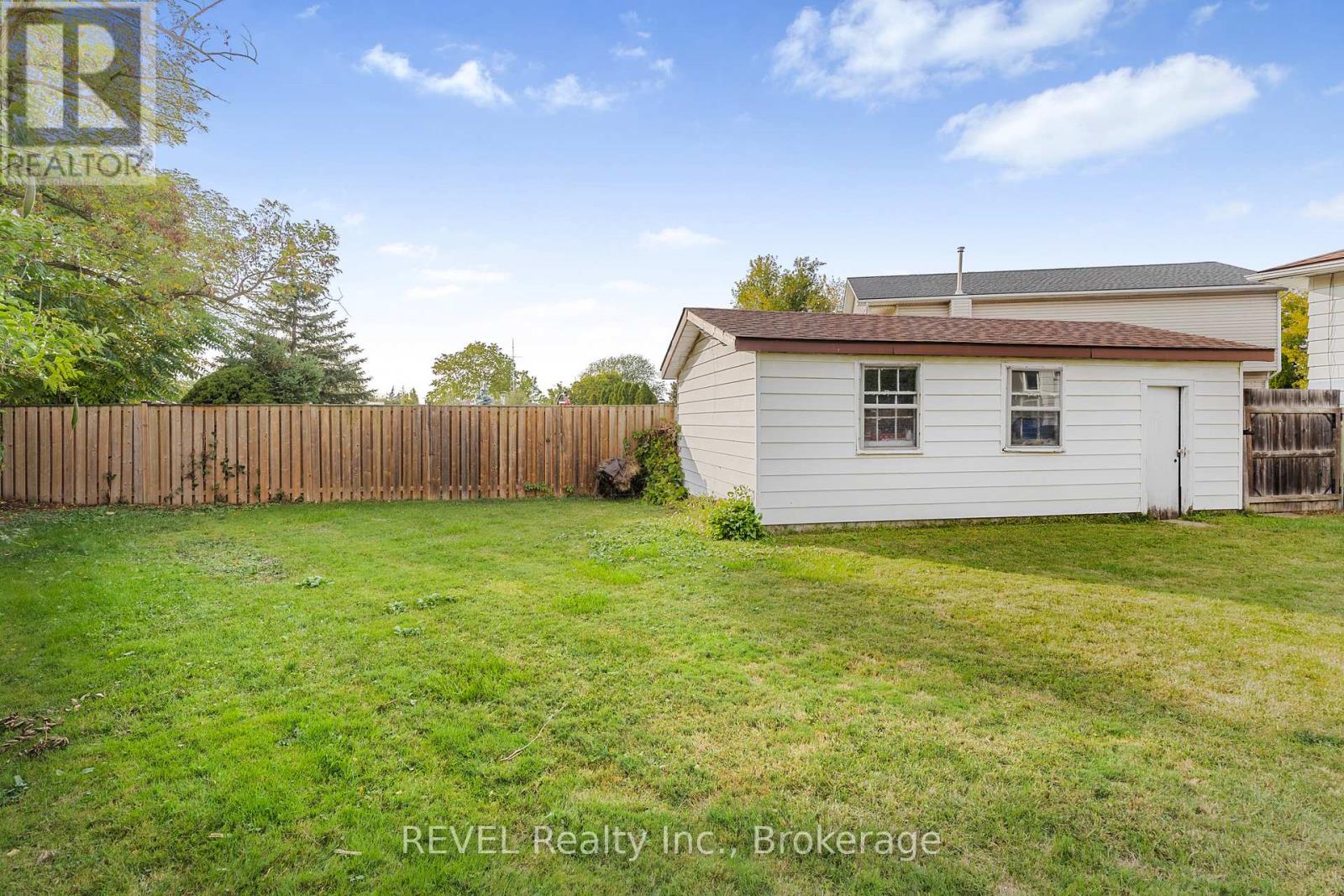 16 Roxborough Court, St. Catharines, Ontario  L2M 6E3 - Photo 28 - X12425175