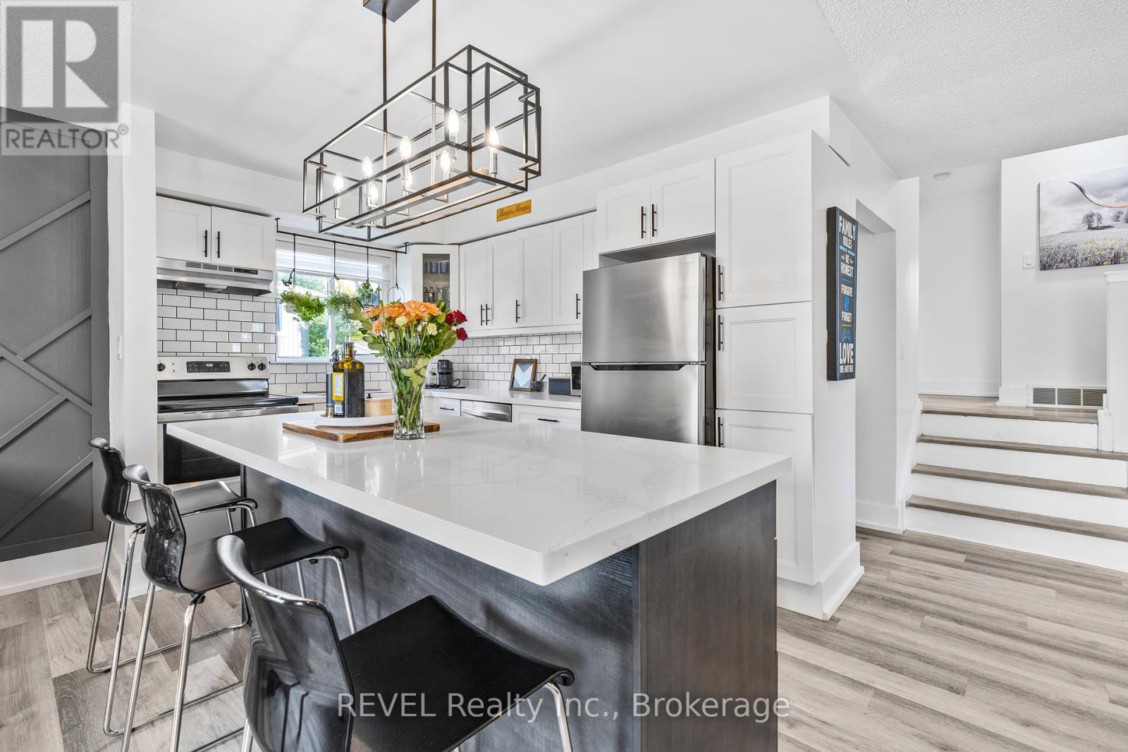 16 Roxborough Court, St. Catharines, Ontario  L2M 6E3 - Photo 7 - X12425175