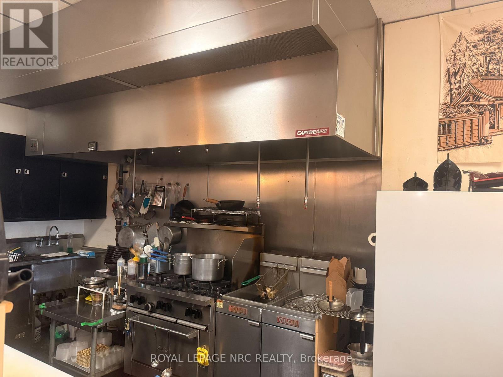 14 - 6100 Thorold Stone Road, Niagara Falls, Ontario  L2J 1A3 - Photo 9 - X12425232