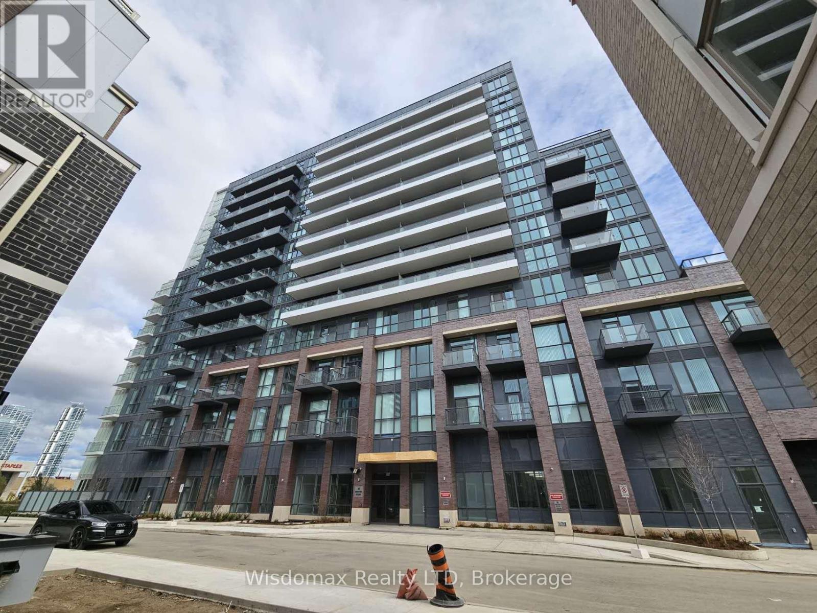 717 - 60 HONEYCRISP CRESCENT, Vaughan, Ontario