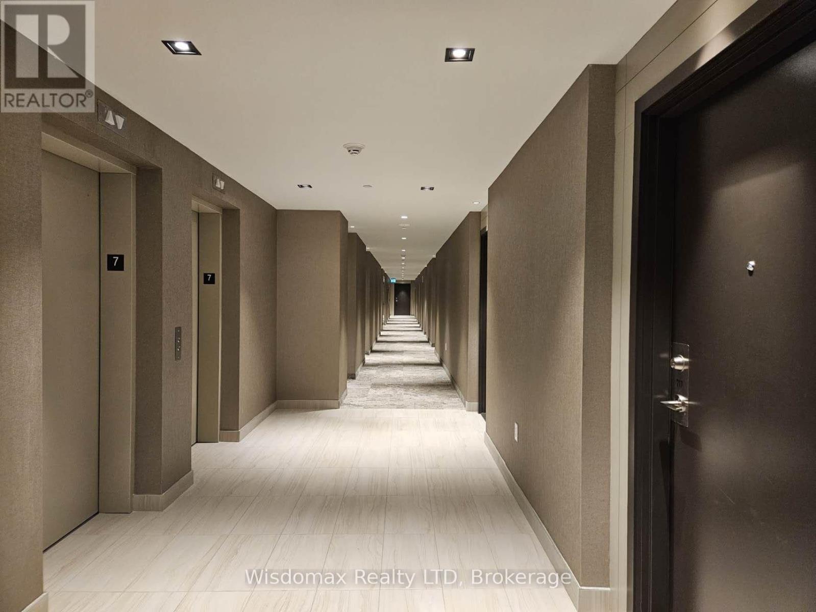 717 - 60 Honeycrisp Crescent, Vaughan, Ontario  L4K 5Z8 - Photo 6 - N12425307