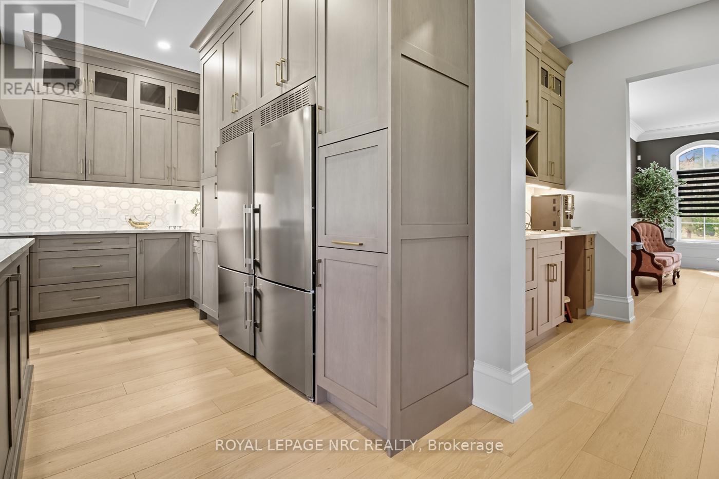 26 Sandalwood Crescent, Niagara-On-The-Lake, Ontario  L0S 1P0 - Photo 13 - X12425309