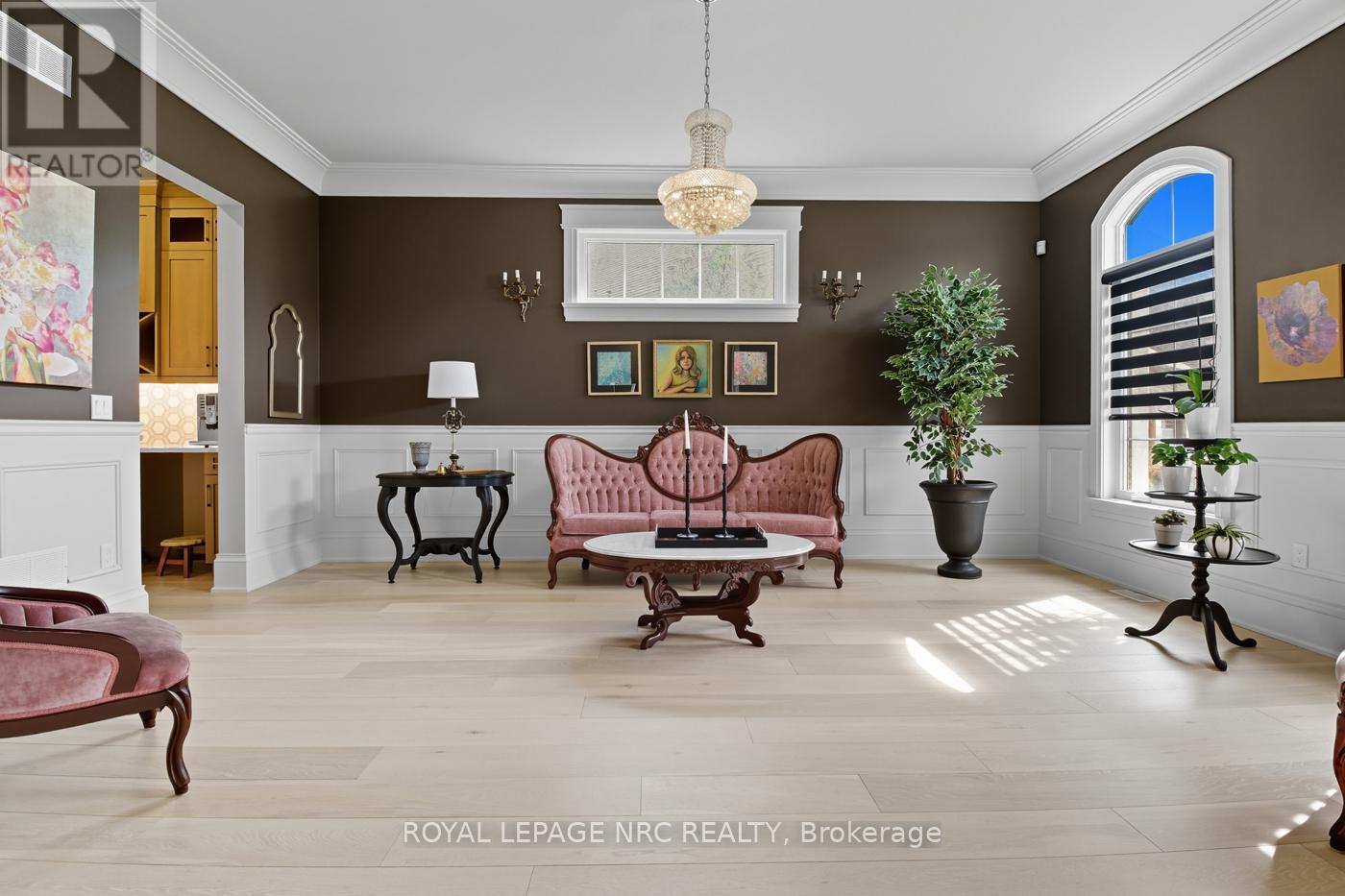 26 Sandalwood Crescent, Niagara-On-The-Lake, Ontario  L0S 1P0 - Photo 16 - X12425309