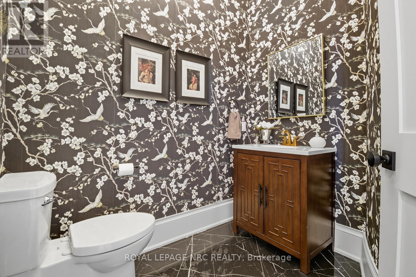 26 Sandalwood Crescent, Niagara-On-The-Lake, Ontario  L0S 1P0 - Photo 19 - X12425309