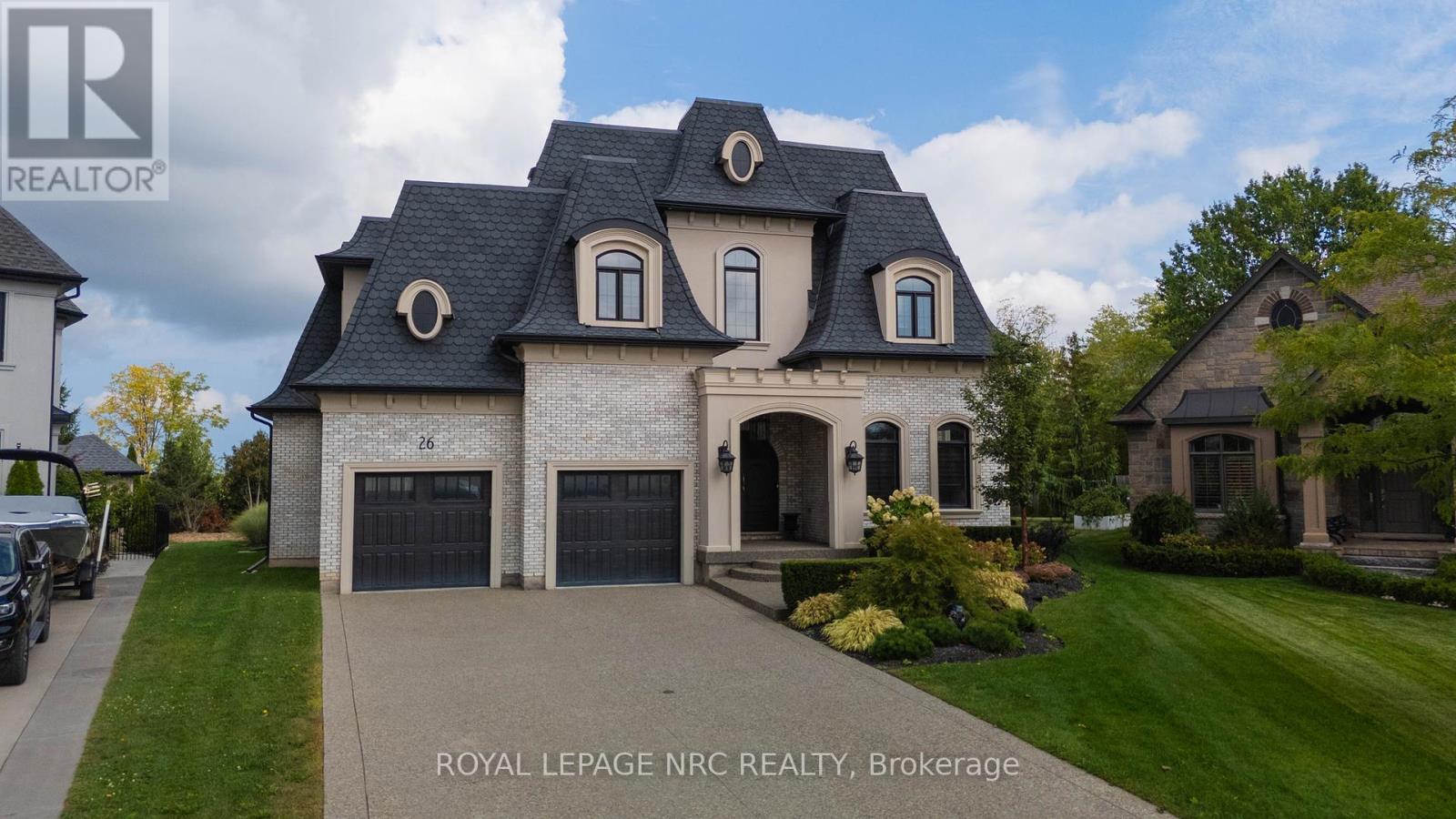 26 Sandalwood Crescent, Niagara-On-The-Lake, Ontario  L0S 1P0 - Photo 2 - X12425309