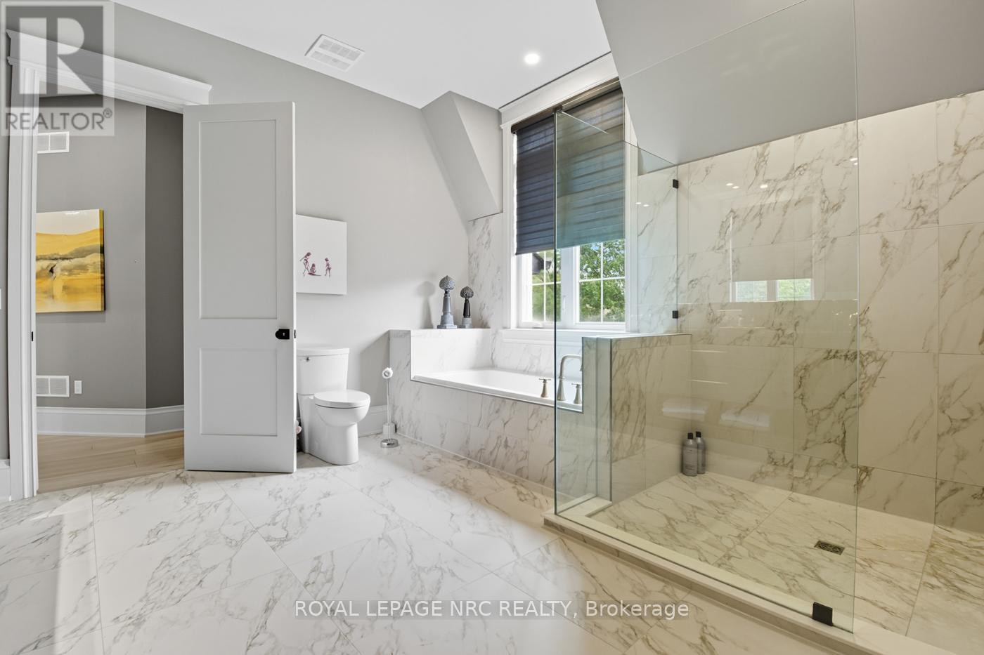 26 Sandalwood Crescent, Niagara-On-The-Lake, Ontario  L0S 1P0 - Photo 24 - X12425309