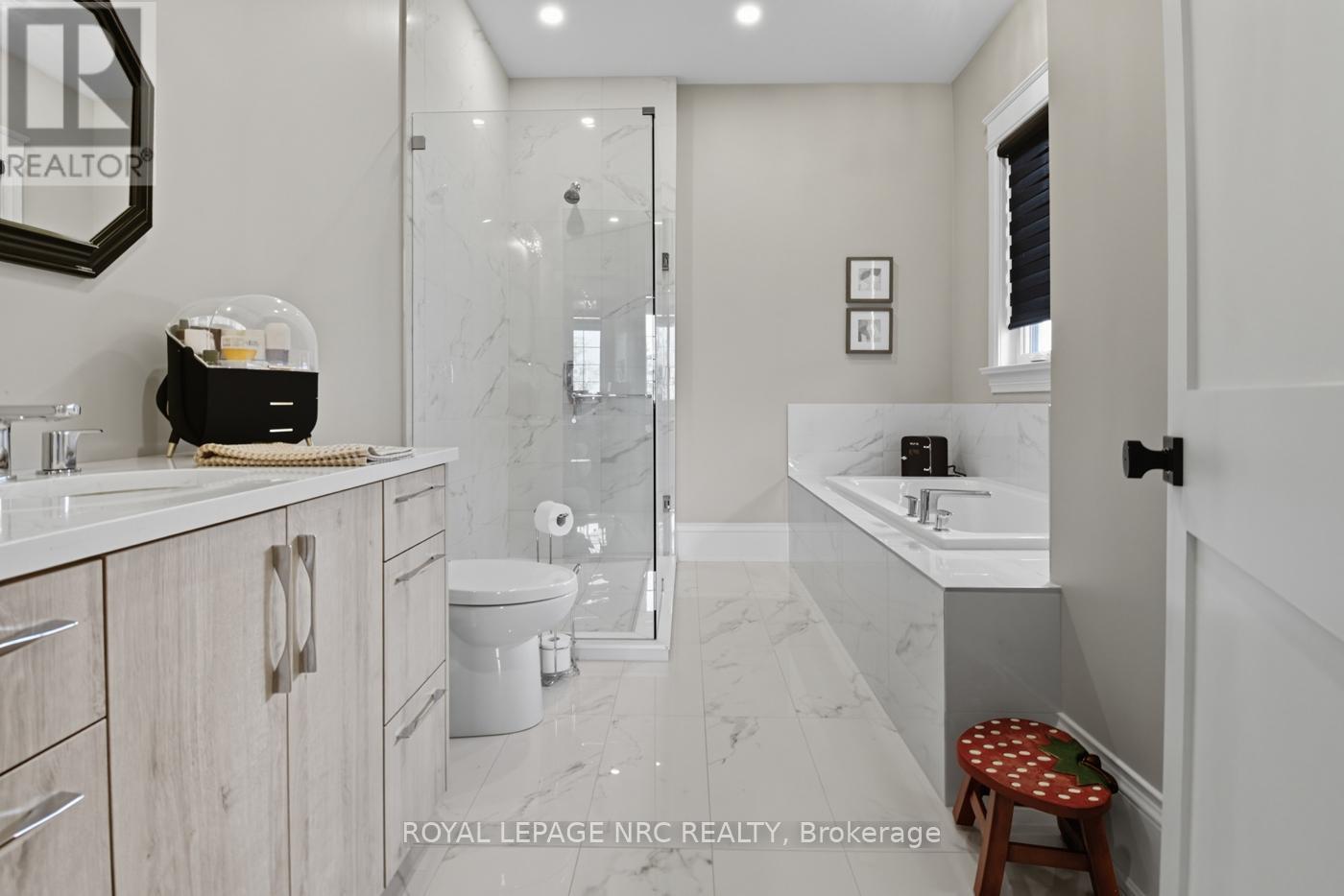 26 Sandalwood Crescent, Niagara-On-The-Lake, Ontario  L0S 1P0 - Photo 26 - X12425309