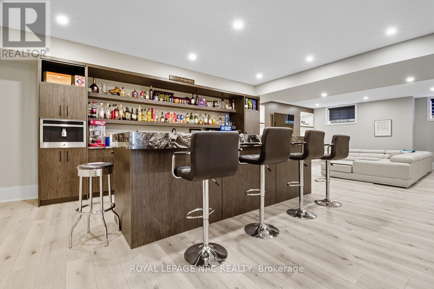 26 Sandalwood Crescent, Niagara-On-The-Lake, Ontario  L0S 1P0 - Photo 30 - X12425309