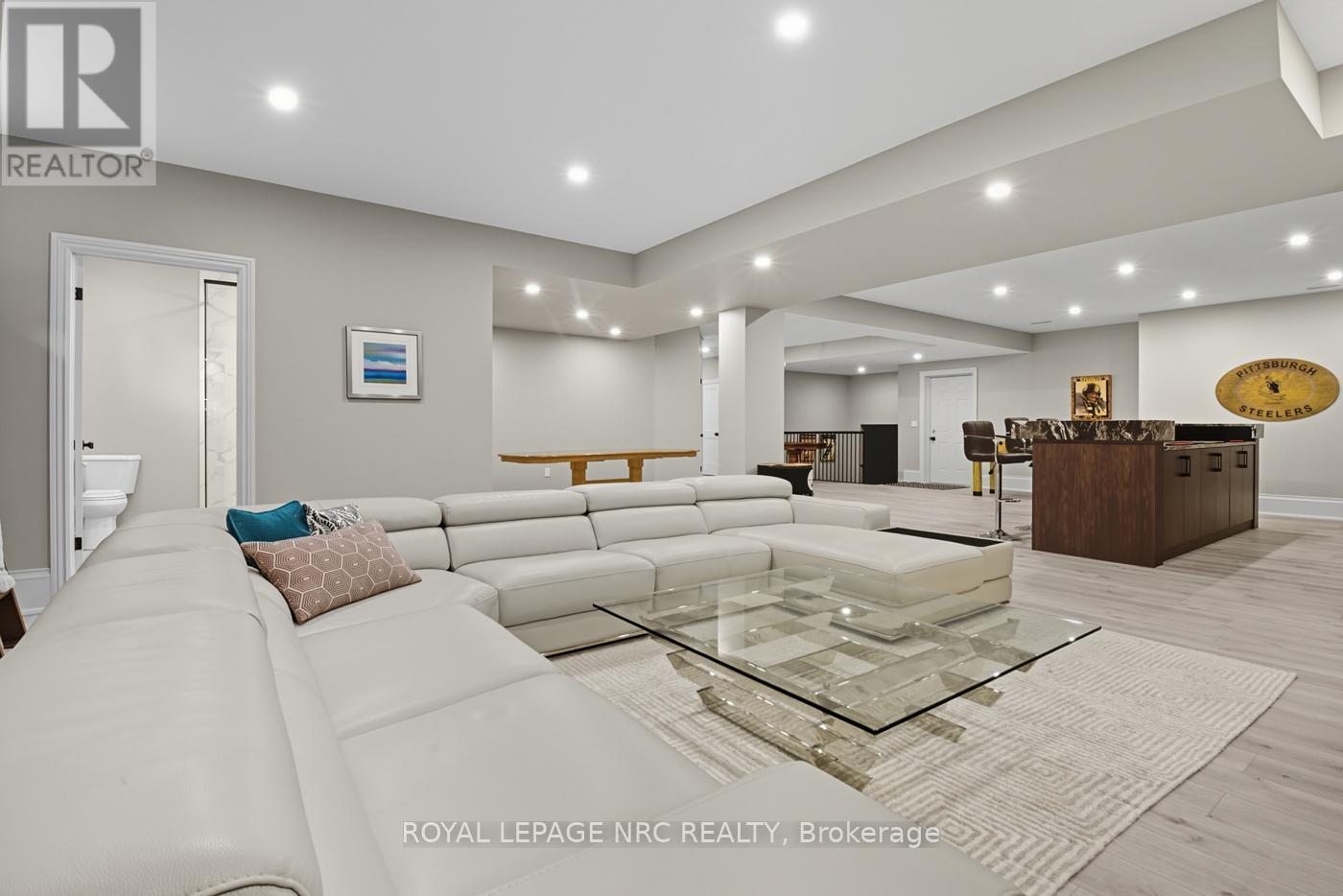 26 Sandalwood Crescent, Niagara-On-The-Lake, Ontario  L0S 1P0 - Photo 32 - X12425309