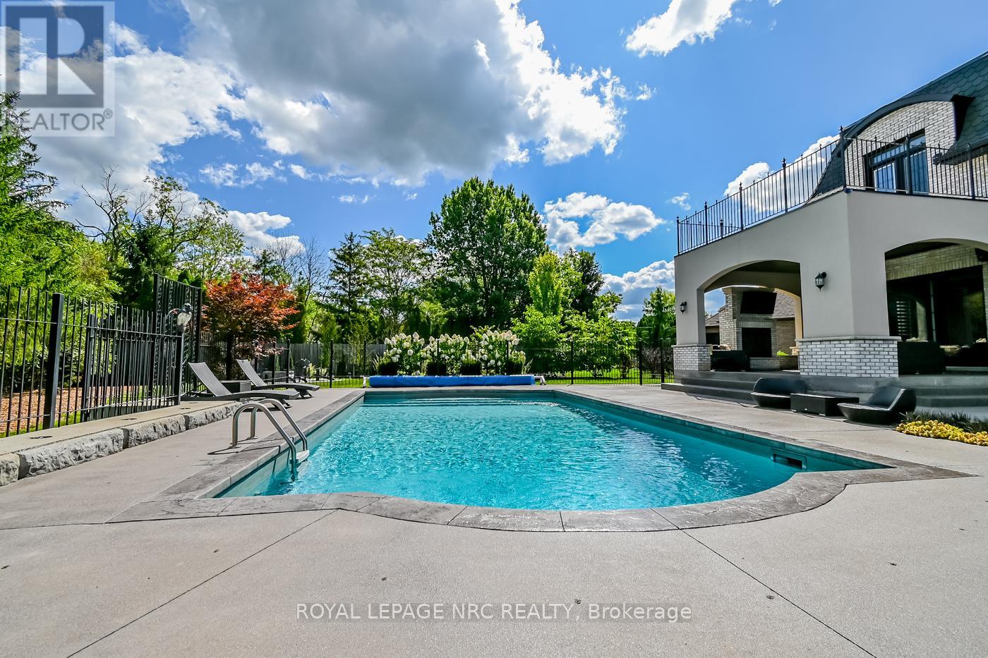 26 Sandalwood Crescent, Niagara-On-The-Lake, Ontario  L0S 1P0 - Photo 40 - X12425309