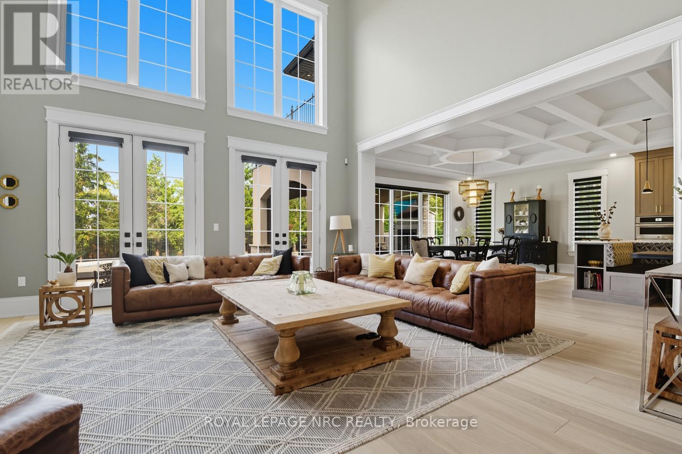 26 Sandalwood Crescent, Niagara-On-The-Lake, Ontario  L0S 1P0 - Photo 5 - X12425309