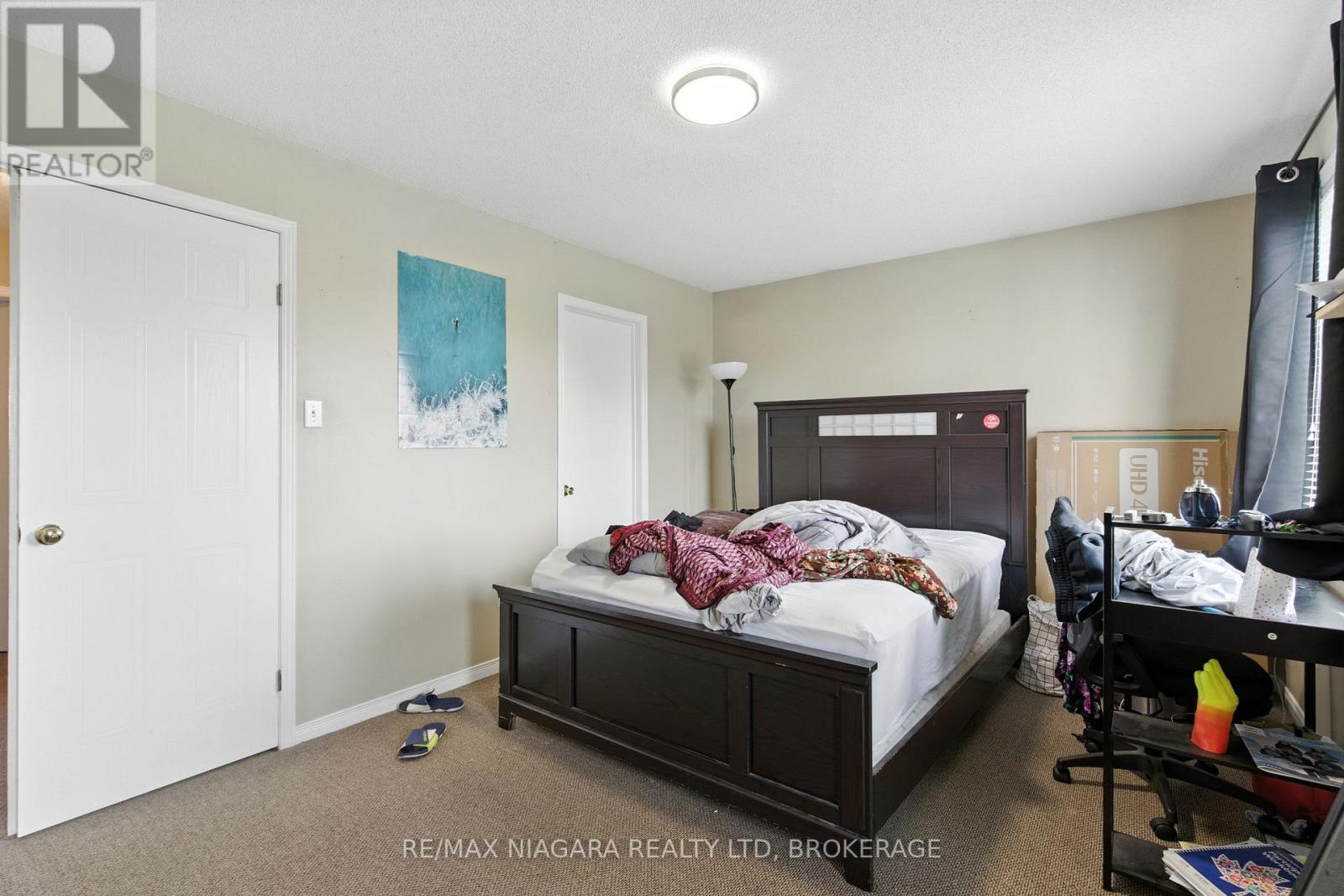 127 Devine Crescent, Thorold, Ontario  L2V 5A5 - Photo 29 - X12425561