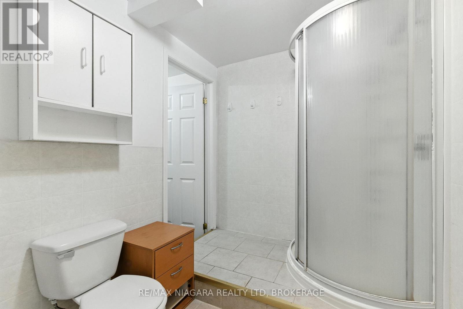 127 Devine Crescent, Thorold, Ontario  L2V 5A5 - Photo 31 - X12425561