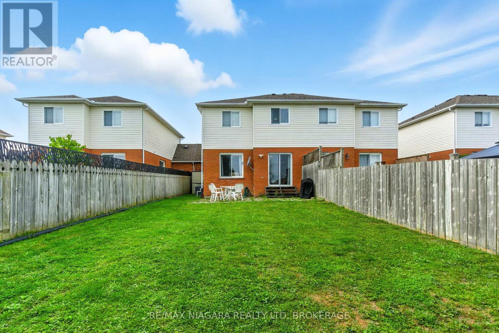 127 Devine Crescent, Thorold, Ontario  L2V 5A5 - Photo 37 - X12425561