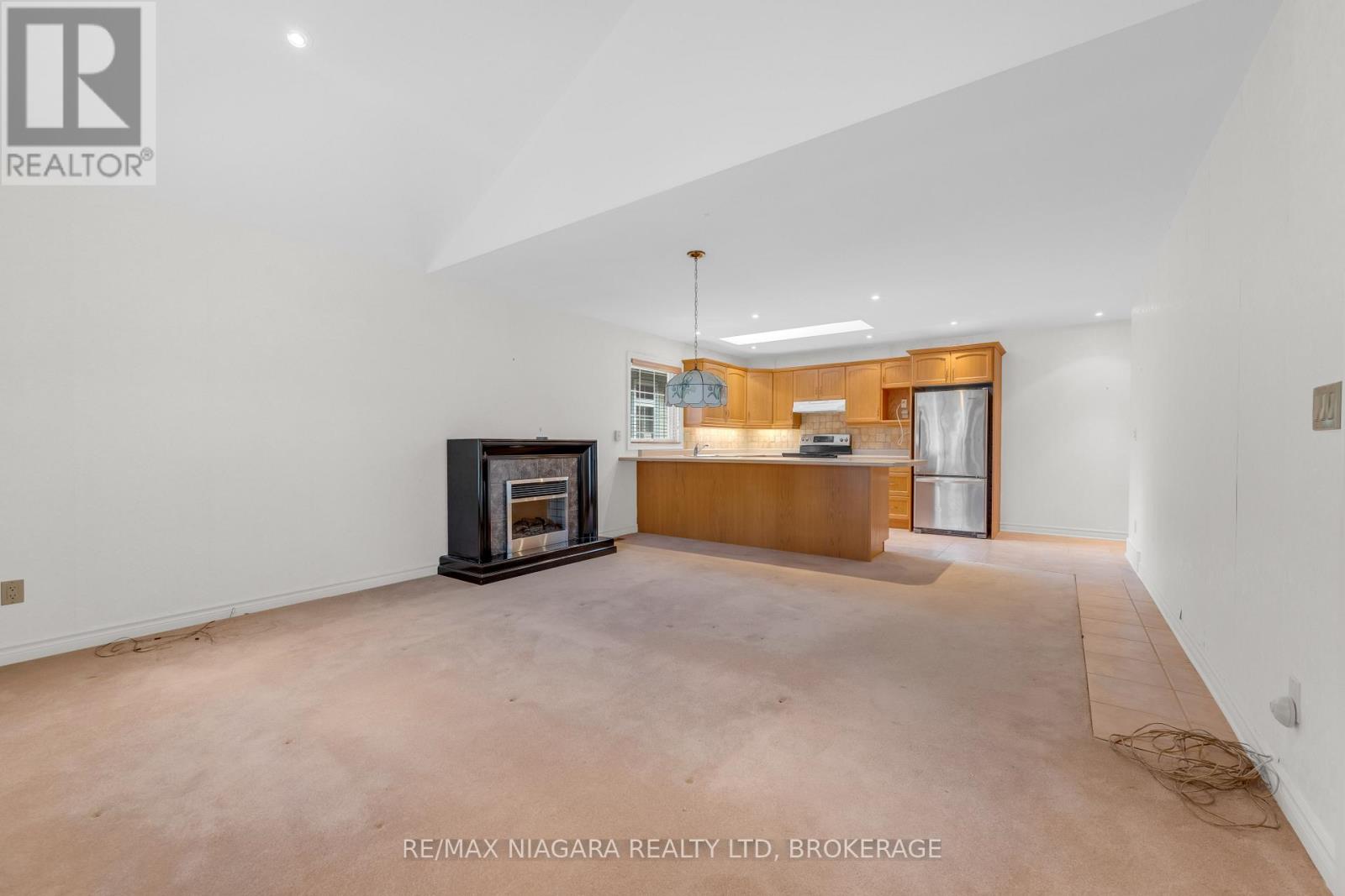 40 Frontier Drive, Niagara-On-The-Lake, Ontario  L0S 1J0 - Photo 9 - X12425600